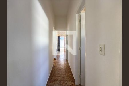 Corredor de casa para alugar com 4 quartos, 160m² em Vila Caiçara, Praia Grande