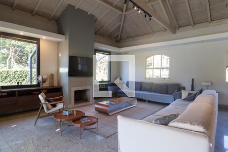 sala de casa de condomínio à venda com 5 quartos, 400m² em Ouro Velho Mansões, Nova Lima