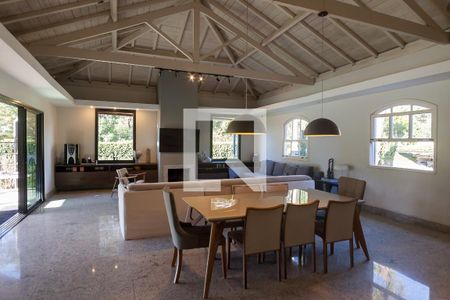 sala de casa de condomínio à venda com 5 quartos, 400m² em Ouro Velho Mansões, Nova Lima