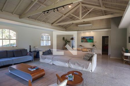 sala de casa de condomínio à venda com 5 quartos, 400m² em Ouro Velho Mansões, Nova Lima