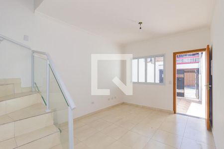 Sala de casa à venda com 2 quartos, 73m² em Vila Yara, São Paulo