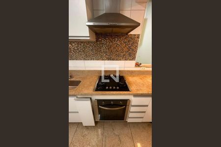 Cozinha de apartamento para alugar com 2 quartos, 70m² em Vila Cordeiro, São Paulo