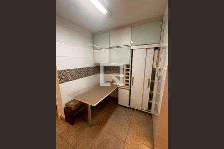 Cozinha de apartamento para alugar com 2 quartos, 70m² em Vila Cordeiro, São Paulo