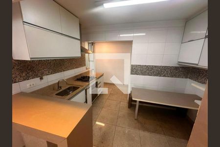Cozinha de apartamento para alugar com 2 quartos, 70m² em Vila Cordeiro, São Paulo