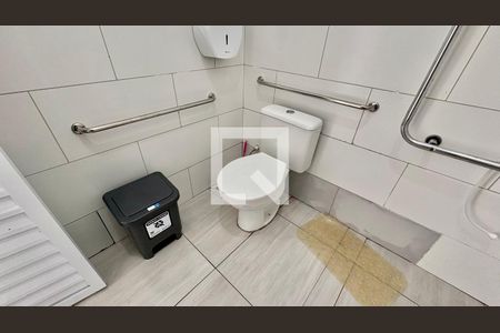 Banheiro  de casa à venda com 7 quartos, 236m² em Serra, Belo Horizonte
