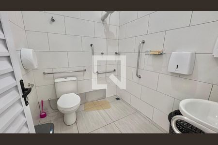 Banheiro  de casa à venda com 7 quartos, 236m² em Serra, Belo Horizonte