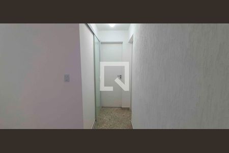 Corredor de apartamento para alugar com 2 quartos, 55m² em Bandeiras, Osasco