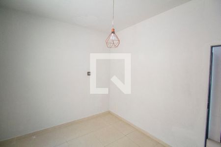Quarto 2 de casa para alugar com 2 quartos, 150m² em Bento Ribeiro, Rio de Janeiro