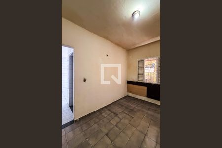 Quarto 2 de casa para alugar com 2 quartos, 101m² em Vila Bertioga, São Paulo