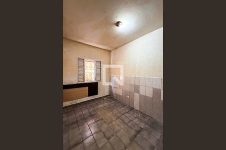 Quarto 2 de casa para alugar com 2 quartos, 101m² em Vila Bertioga, São Paulo