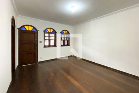 Sala de Estar de casa para alugar com 3 quartos, 213m² em Alto Barroca, Belo Horizonte