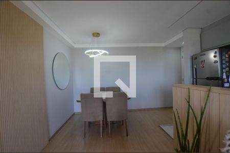 Sala de apartamento à venda com 3 quartos, 68m² em Marechal Hermes, Rio de Janeiro