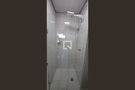 Banheiro de kitnet/studio para alugar com 1 quarto, 22m² em Iguatemi, Ribeirão Preto