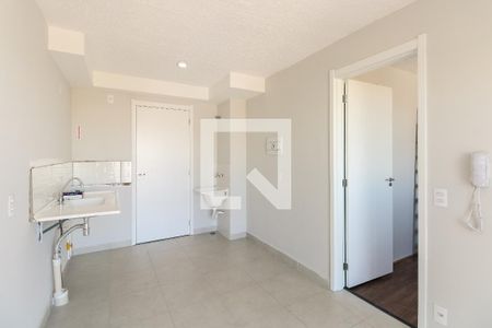 Sala  de apartamento para alugar com 1 quarto, 27m² em Guaiauna, São Paulo