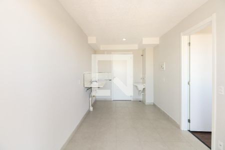 Sala  de apartamento para alugar com 1 quarto, 27m² em Guaiauna, São Paulo