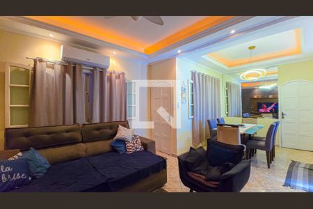 Sala de casa à venda com 4 quartos, 204m² em Del Castilho, Rio de Janeiro