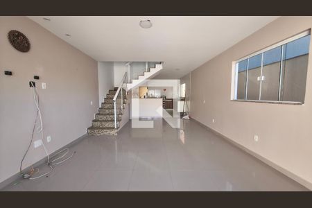 Casa de Condomínio para alugar com 2 quartos, 150m² em Vargem Grande, Rio de Janeiro