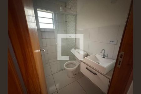 Banheiro de apartamento para alugar com 2 quartos, 42m² em Jardim Leonor, Cotia
