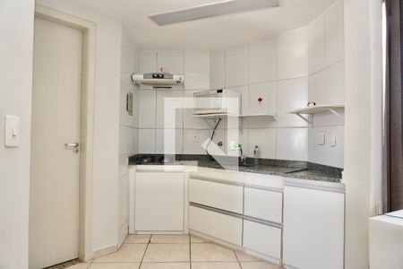 Cozinha de kitnet/studio para alugar com 1 quarto, 26m² em Santa Efigênia, Belo Horizonte