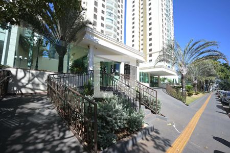 Apartamento à venda com 3 quartos, 118m² em Serrinha, Goiânia