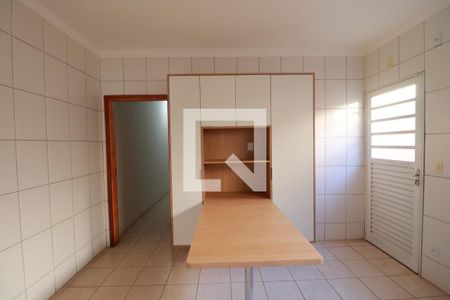 Cozinha  de casa para alugar com 3 quartos, 125m² em Jardim Irajá, Ribeirão Preto