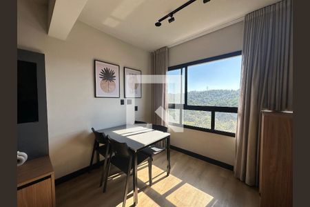 Sala/Quarto de apartamento à venda com 1 quarto, 25m² em Melville Empresarial Ii, Barueri