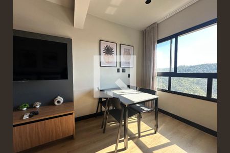 Sala/Quarto de apartamento à venda com 1 quarto, 25m² em Melville Empresarial Ii, Barueri