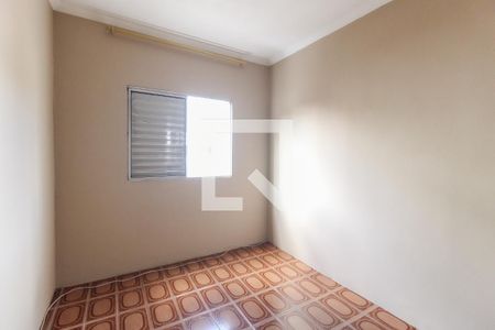 Quarto 1 de apartamento para alugar com 2 quartos, 56m² em Conjunto Residencial José Bonifácio, São Paulo
