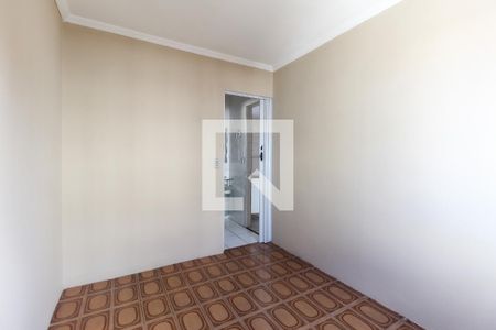 Quarto 2 de apartamento para alugar com 2 quartos, 56m² em Conjunto Residencial José Bonifácio, São Paulo