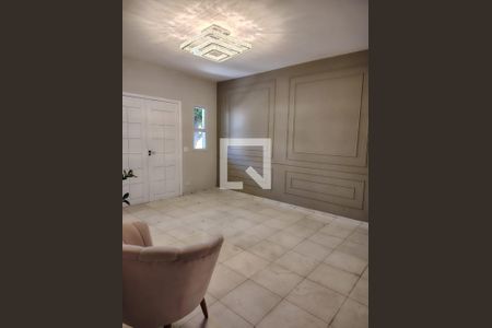 Sala de casa de condomínio à venda com 3 quartos, 338m² em Tarumã, Barueri