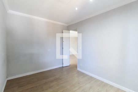 Quarto 2 de apartamento para alugar com 2 quartos, 54m² em Jardim Lucinda, São Paulo