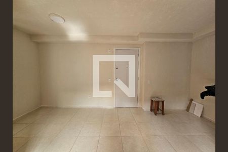 Sala de apartamento para alugar com 2 quartos, 50m² em Jardim Alvorada, Nova Iguaçu