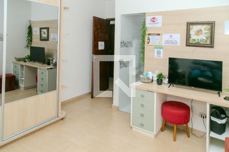 Suíte  de casa à venda com 4 quartos, 800m² em Elísio Campos, Goiânia