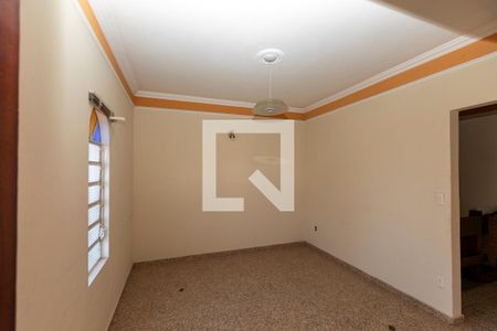 Sala de casa à venda com 3 quartos, 200m² em Vila Madalena, Campinas