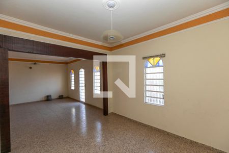 Sala de casa à venda com 3 quartos, 200m² em Vila Madalena, Campinas