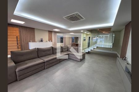 Sala de casa de condomínio à venda com 4 quartos, 360m² em Barra da Tijuca, Rio de Janeiro