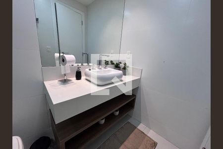 Banheiro de casa de condomínio à venda com 4 quartos, 360m² em Barra da Tijuca, Rio de Janeiro