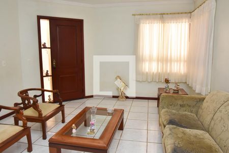 Sala de casa à venda com 3 quartos, 321m² em Jardim Liberdade, Jundiaí
