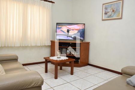 Sala de TV de casa à venda com 3 quartos, 321m² em Jardim Liberdade, Jundiaí