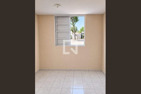 Quarto de apartamento para alugar com 2 quartos, 55m² em Conjunto Habitacional Barro Branco II, São Paulo