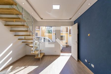 Sala de casa de condomínio para alugar com 2 quartos, 46m² em Chácara Ondas Verdes, Cotia