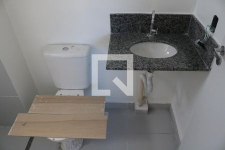 Banheiro de kitnet/studio à venda com 1 quarto, 25m² em Barra Funda, São Paulo