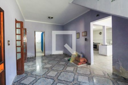 Casa à venda com 3 quartos, 350m² em Jardim Gianetti, São Paulo