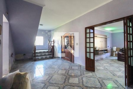 Casa à venda com 3 quartos, 350m² em Jardim Gianetti, São Paulo