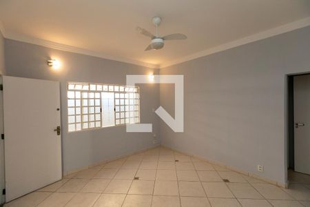 SALA DE ESTAR de casa à venda com 3 quartos, 150m² em Bonfim, Campinas