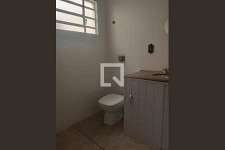 Banheiro  de casa à venda com 2 quartos, 150m² em Jardim Esplanada, Jundiaí
