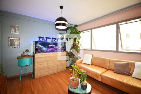 Sala de estar de apartamento à venda com 3 quartos, 101m² em Vila Madalena, São Paulo