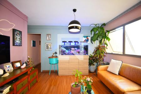 Sala de estar de apartamento à venda com 3 quartos, 101m² em Vila Madalena, São Paulo