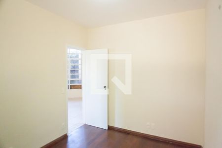 quarto1 de casa de condomínio à venda com 3 quartos, 210m² em Condomínio Retiro das Pedras, Brumadinho