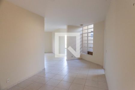 quarto1 de casa de condomínio à venda com 3 quartos, 210m² em Condomínio Retiro das Pedras, Brumadinho
